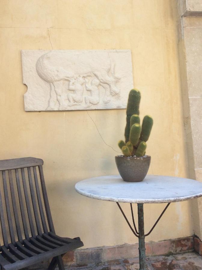 Liste Rouge Apartment Nimes Exterior photo